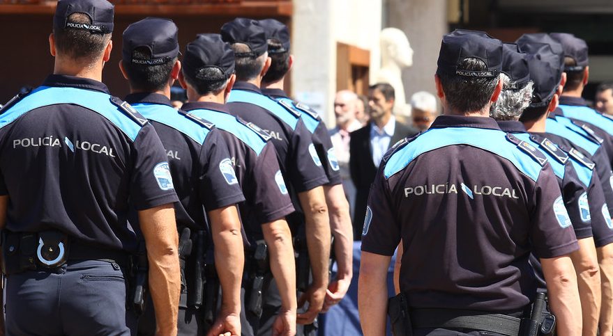O Carballiño y O Barco seleccionan aspirantes a auxiliares de Policía Local 1 Policía Local