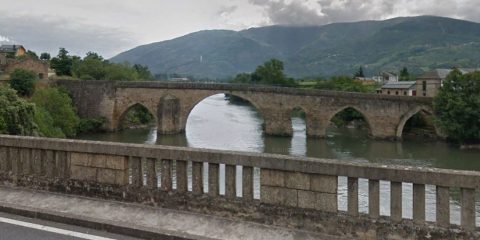 Puente de A Cigarrosa sobre el río Sil