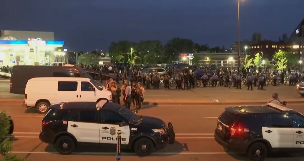 El despliegue militar no impide nuevos disturbios en EE.UU. 1 Disturbios en Estados Unidos