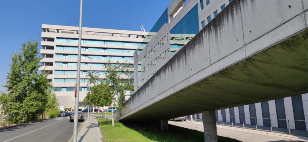 Los ingresos por coronavirus aumentan en el CHUO 1 Edificio del Chuo