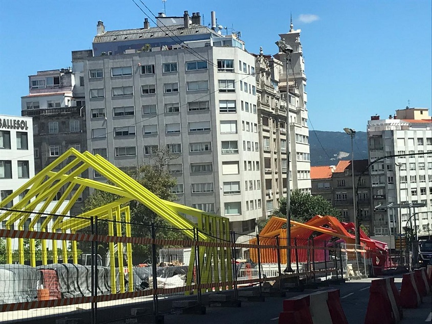 La cubierta de la rampa mecánica de Gran Vía en Vigo divide a los vigueses 3 Gran Vía de Vigo