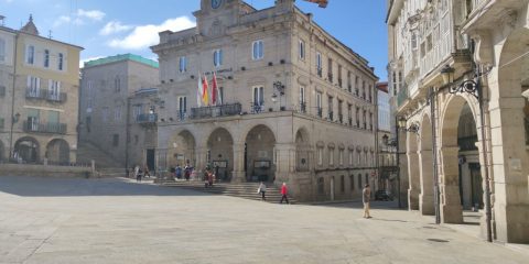 Plaza Mayor y Concello de Ourense