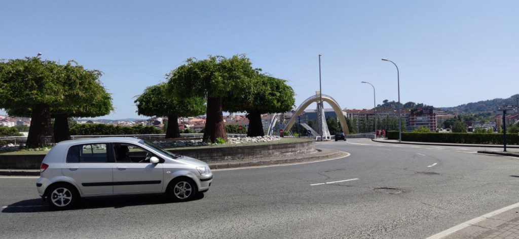 Rotonda junto a Policía Local