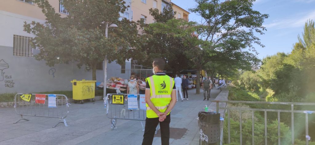 Vuelve la feria a Ourense: el desánimo de los feriantes y la escasa afluencia de público, las notas predominantes 2 Seguridad en la Feria de Ourense