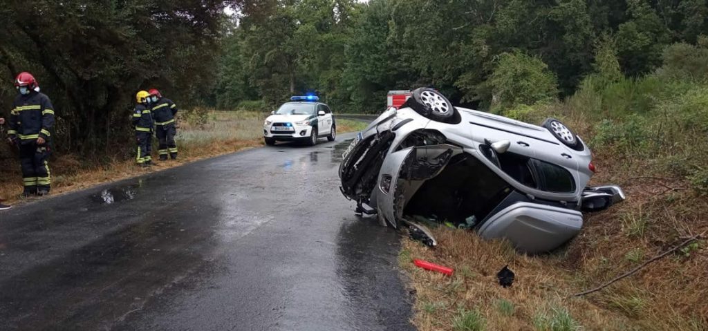 Rairiz de Veiga, escenario de un accidente de tráfico con menores implicados 1 Accidente en Rairiz de Veiga