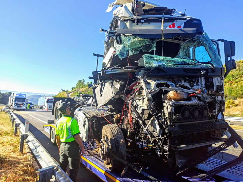Camión accidentado