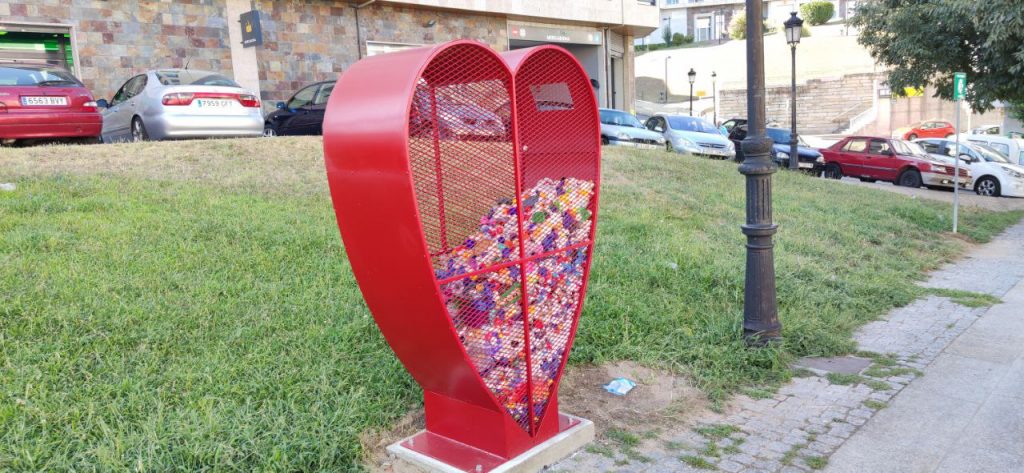Nuevo punto de recogida de tapones en A Valenzá 1 Recogida de tapones
