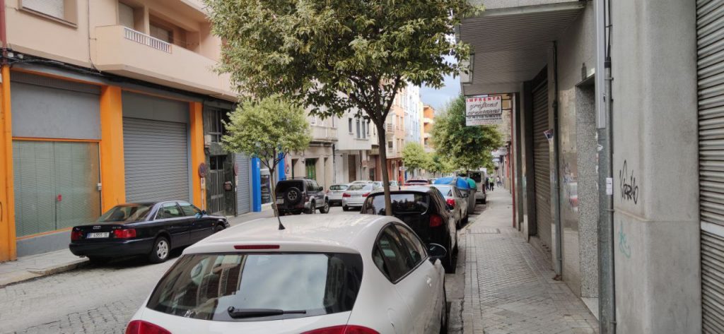 Representantes vecinales, policiales y políticos tratan de mejorar la convivencia en O Couto 1 Calle Jesús Soria en el Couto