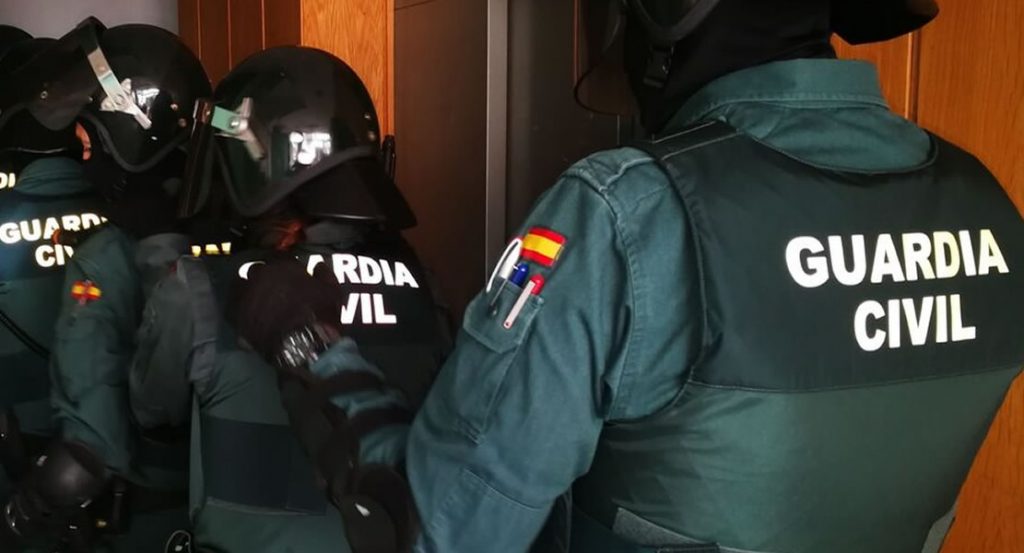 Detenidos en varias localidades ourensanas los integrantes de un banda dedicada a los robos con violencia 1 Guardia Civil