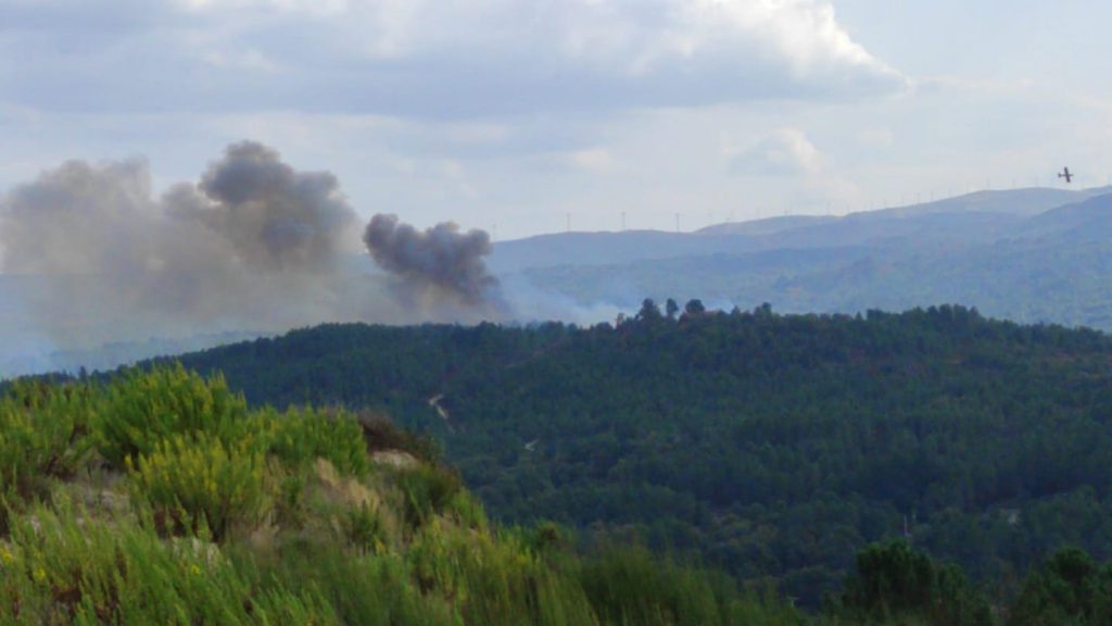 Incendio forestal en Cachamuiña
