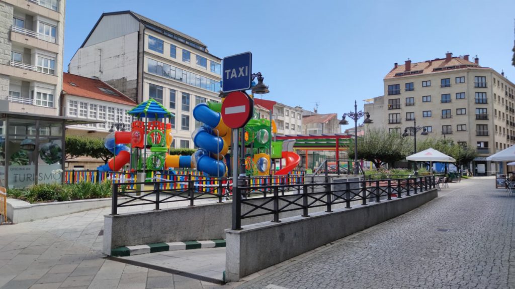 Parque infantil en O Carballiño