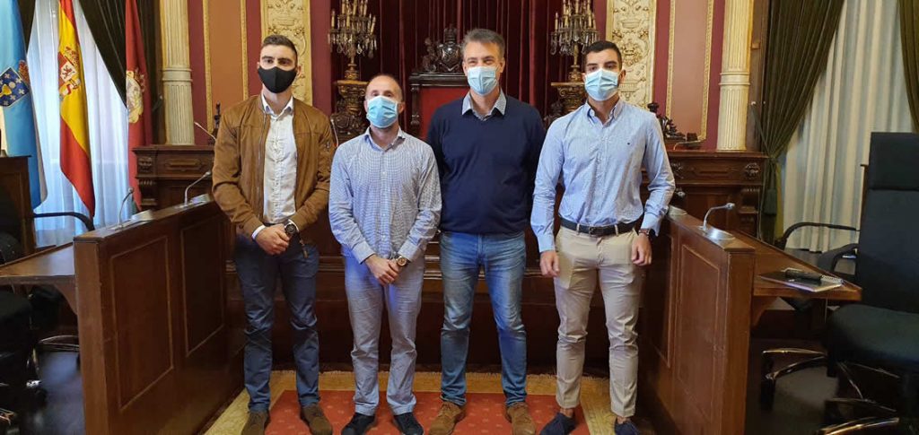 El Centro de Inteligencia Artificial de Ourense ya cuenta con sus dos primeros ingenieros 1 Presentación de dos primeros empleados del Centro de Intelixencia Artificial