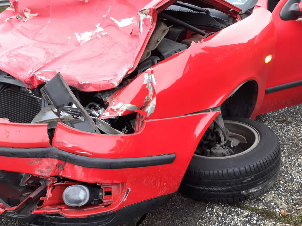 Accidente en AG-52 coche