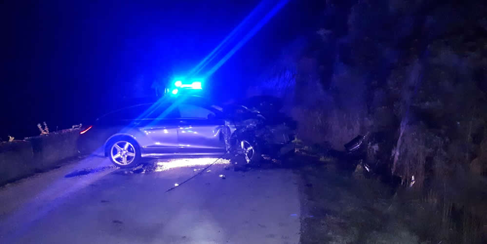 Accidente en Rubiás dos Mixtos con coche destrozado