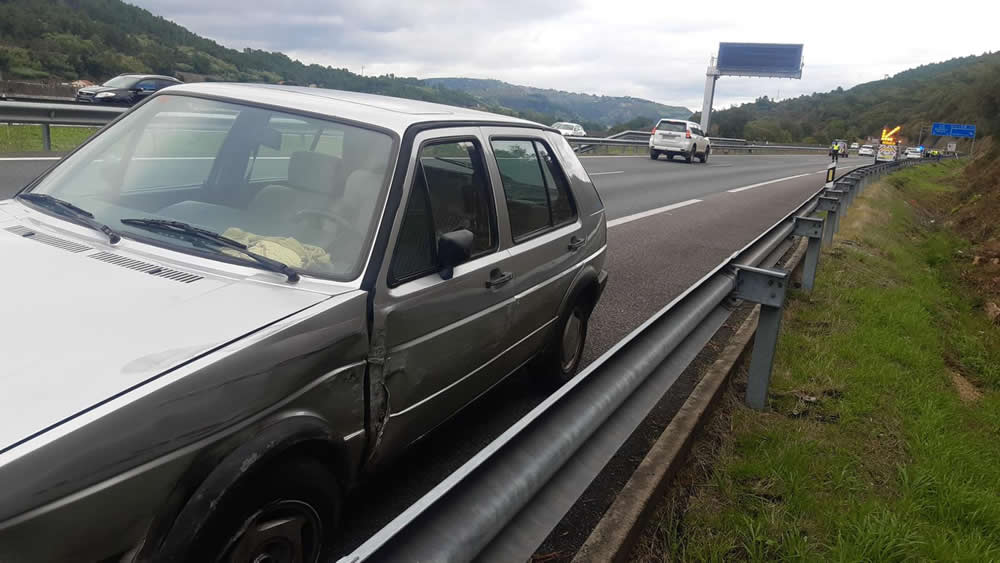 Accidente sentido contrario A-52