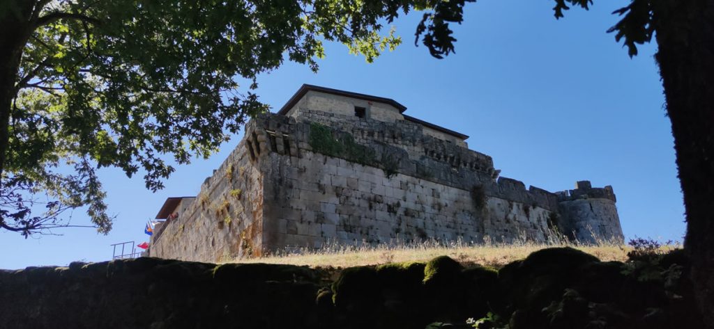 Bonita imagen del Castillo de Maceda
