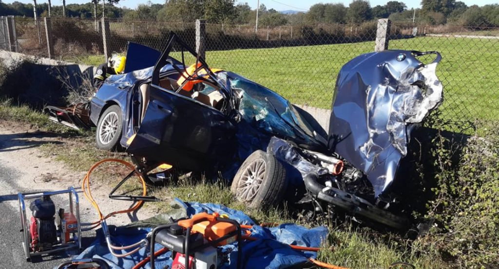 Coche accidentado en Vilar de Barrio