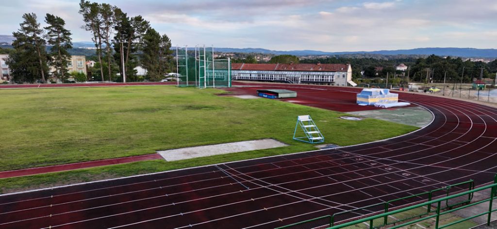 El Partido Socialista culpa a la Xunta de la inexistencia de protocolos aplicables a las competiciones deportivas autonómicas 1 Complejo deportivo de Monterrei