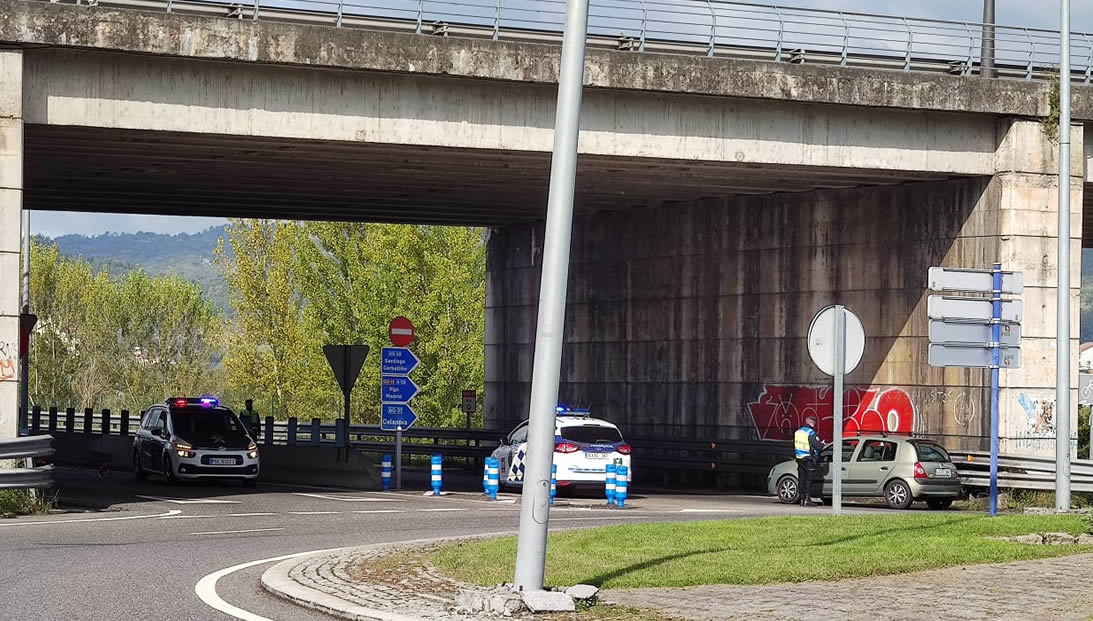 Control de la policía a la salida de Ourense