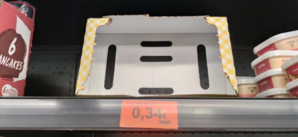 Estantería de supermercado sin levadura