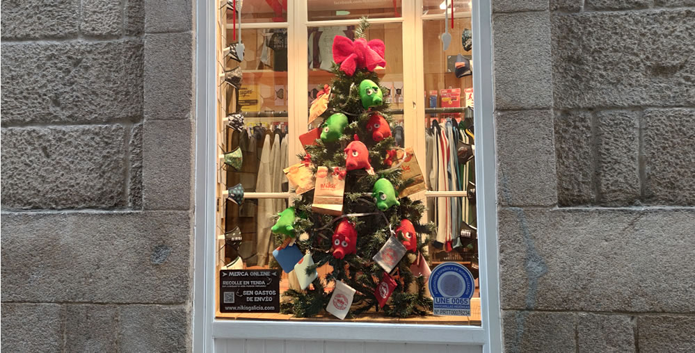 Original y divertido árbol de Navidad en Nikis Galicia Style 1 Nikis Galicia Style