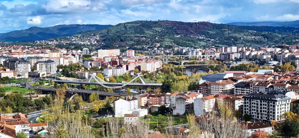 Ourense ve aliviadas las restricciones, esto es lo que podremos hacer desde el viernes 1 Ourense con sus puentes sobre el Miño