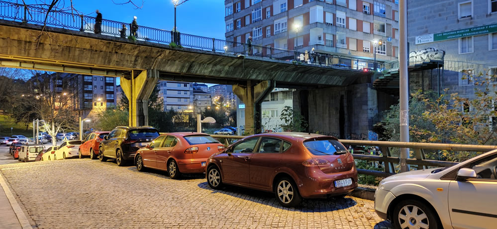 En muerte cerebral tras una caída al Barbaña mientras daba de comer a los gatos callejeros 1 Puente de Ervedelo sobre el Barbaña
