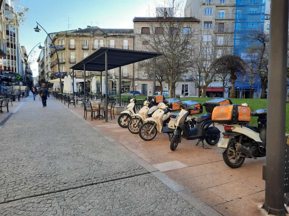 Motos en Parque de San Lázaro