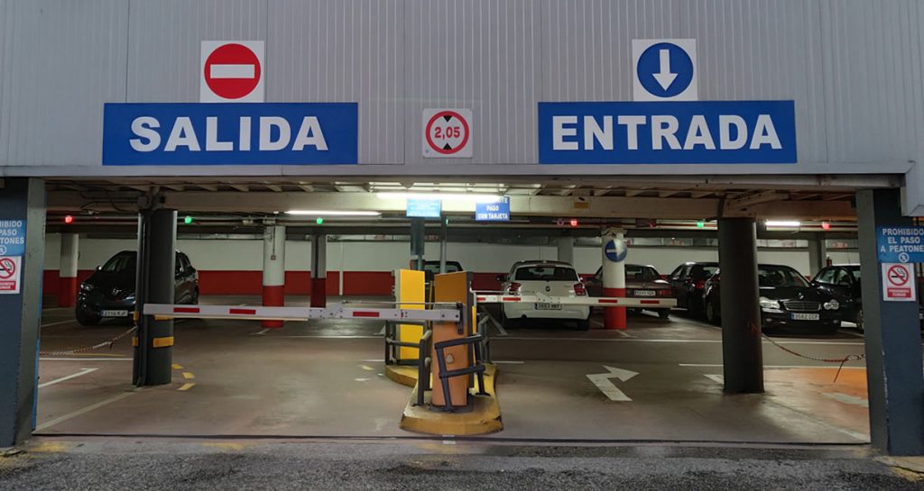La Diputación de Ourense dará aparcamiento gratuito en el CHUO a los enfermos crónicos y de larga duración 1 Parking de la Residencia