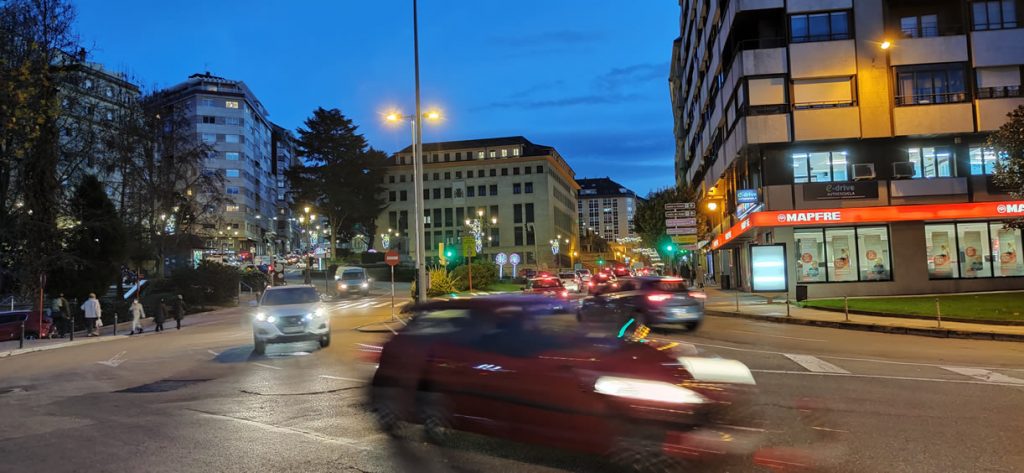 Progreso y tráfico de coches