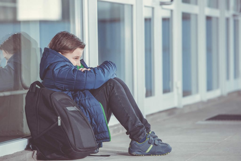 Fobia Escolar, María Q.S de Gabinete Tear nos explica qué es y cómo afrontarla 1 Niño mochila colegio