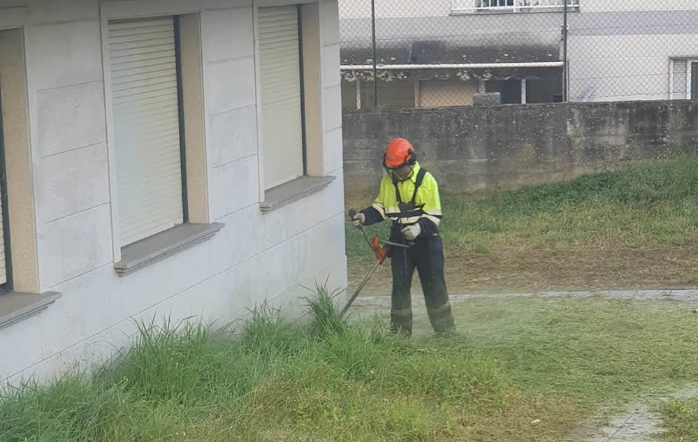 El Concello de Barbadás ofrece un puesto de trabajo como peón de jardinería 1 Operador de Jardinería