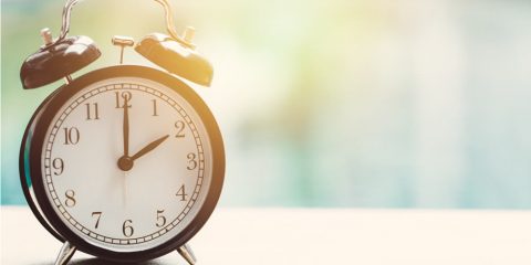 Reloj con las dos en punto