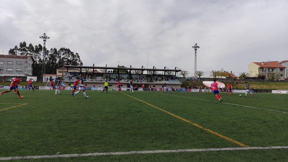 La U.D. Ourense no levanta cabeza y cae ante el Arzúa (2-0) 1 UD Ourense
