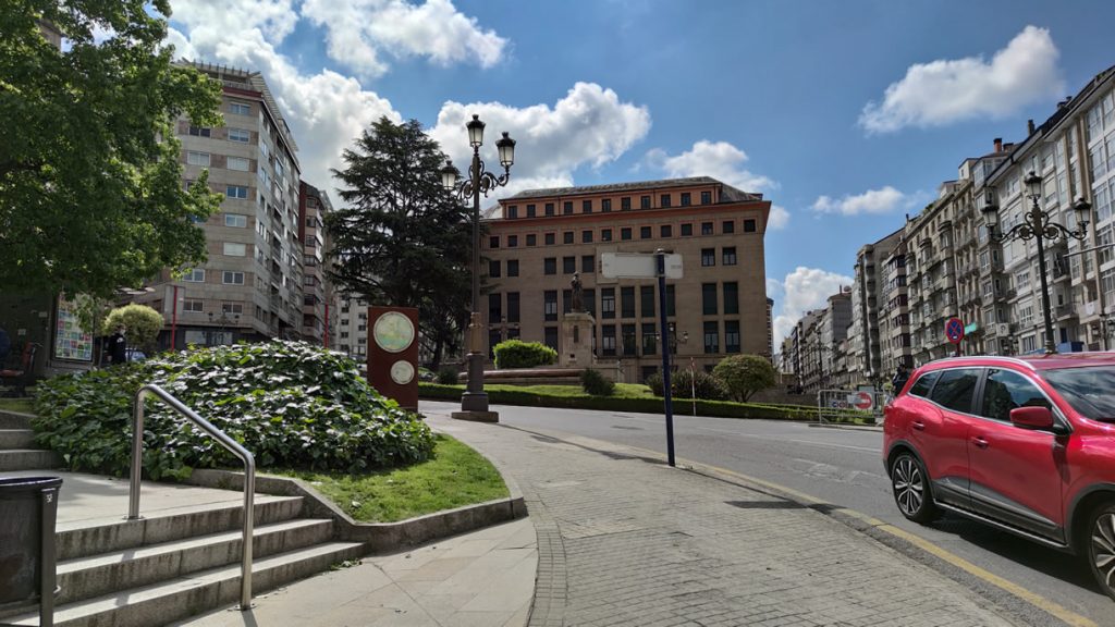 Palacio de Justicia y plaza