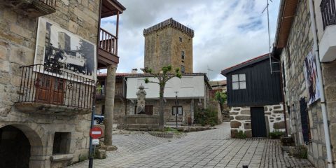Plaza y Torre de Vilanova Dos Infantes