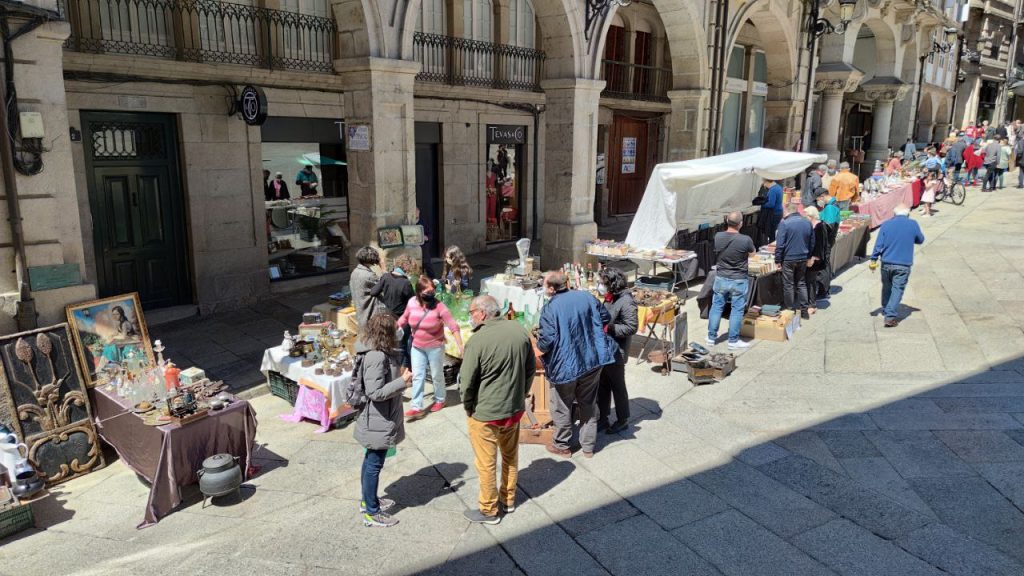 Puestos en la Feria de las antigüedades