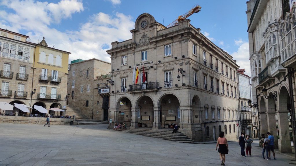 Concello de Ourense y Plaza Mayor