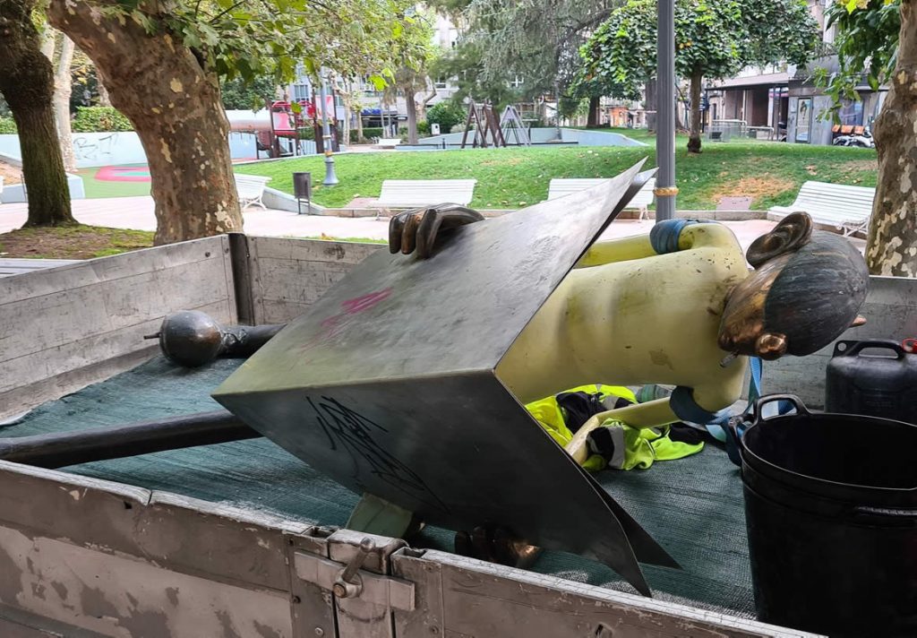 La estatua del Carrabouxo cambiará de ubicación 1 Carrabouxo