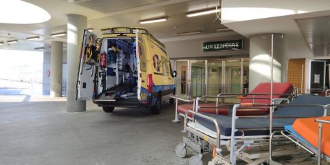 Urgencias Chuo de Ourense ambulancia