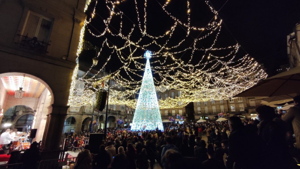 Luces de Navidad en la Plaza Mayor de Ourense