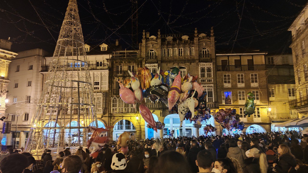 Luces de Navidad en la Plaza Mayor de Ourense