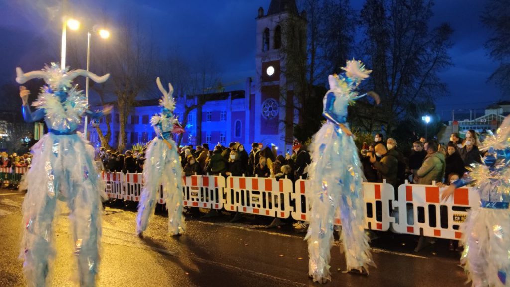Imágenes de la cabalgata de los Reyes Magos 2022 en Ourense