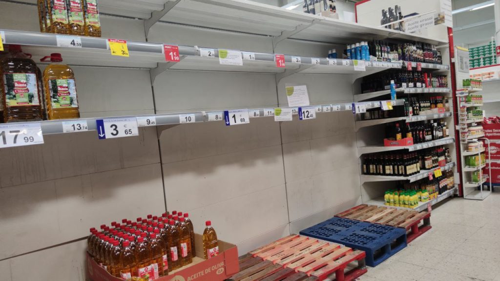 Estanteria supermercado aceite de girasol