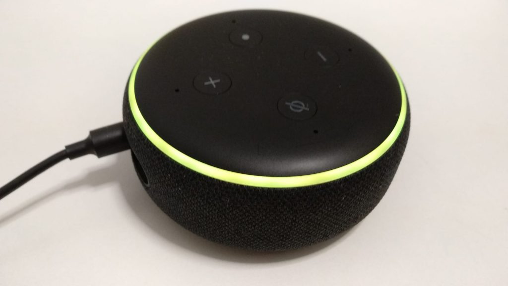 Amazon echo encendido