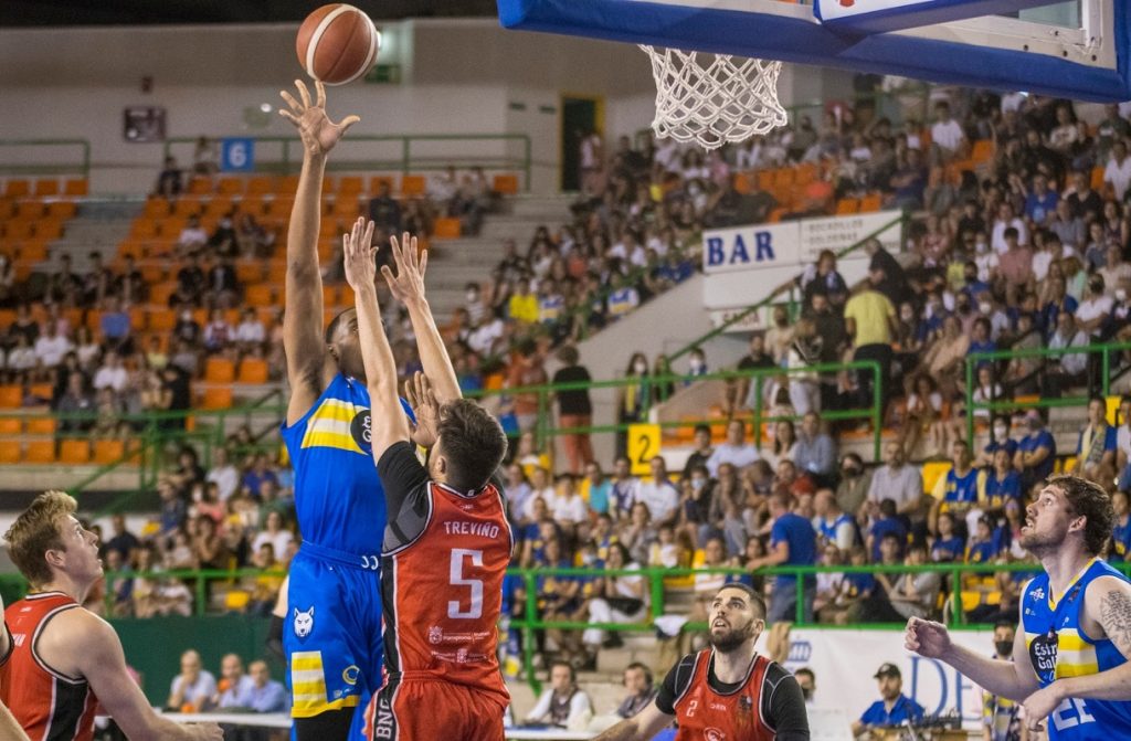 El COB consigue su regreso a la LEB Oro en un partido de infarto 1 COB ourense baloncesto