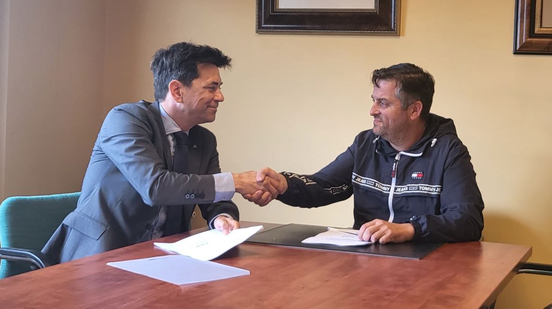 ABANCA e os empresarios de ATAVE en Ourense renovan a<br>súa colaboración cun plan de financiamento integral 1 ATAVE Abanca
