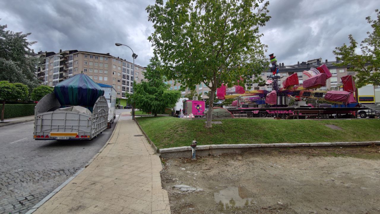 Las barracas se preparan para 5 días de fiesta en Ourense 5 Atracciones en parque Barbaña Fiestas de Ourense