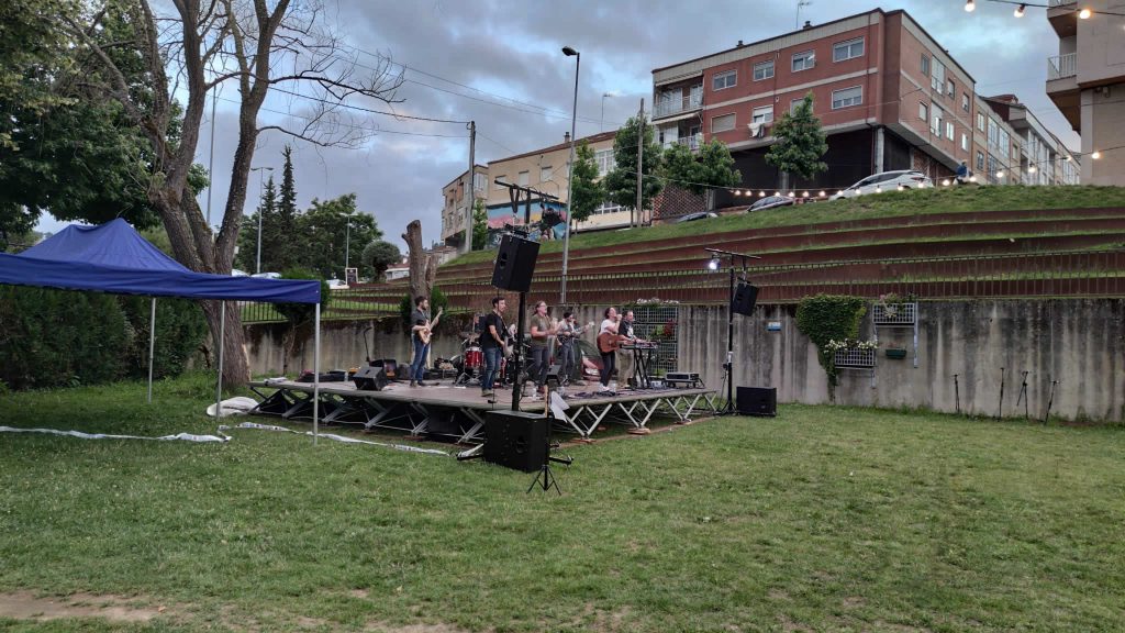 Guezos en Concierto en A Valenzá