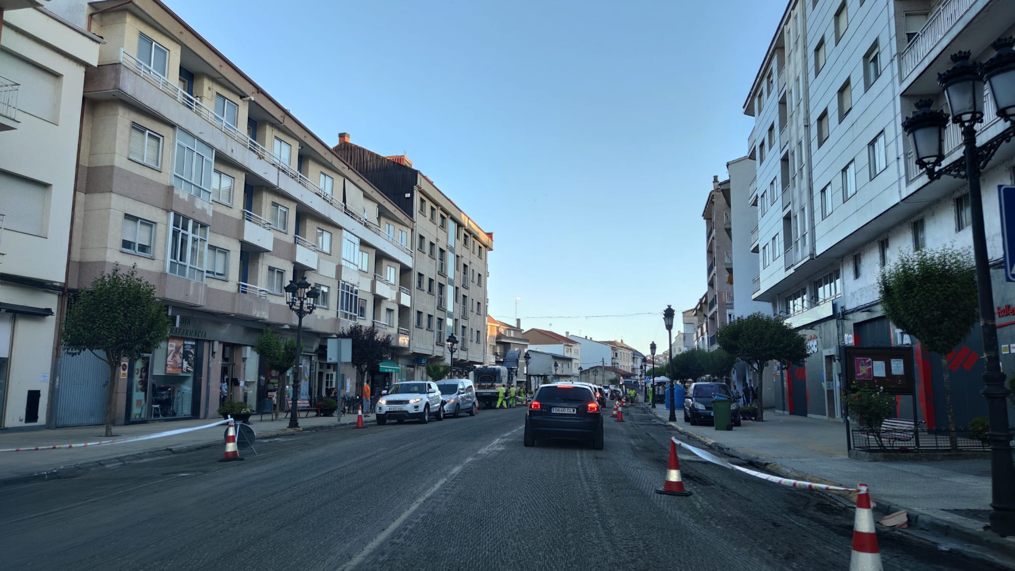 Comienza la renovación del firme de la Avenida de Celanova en A Valenzá 2 Obras en A Valenzá